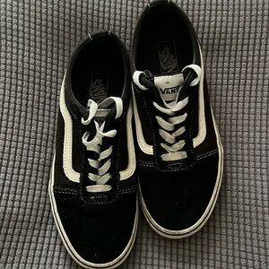 Black Old Skool Vans low top